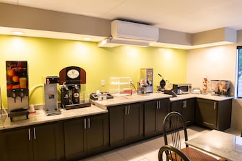 Regency Inn,Monroe County>>Evergreen,3 star
