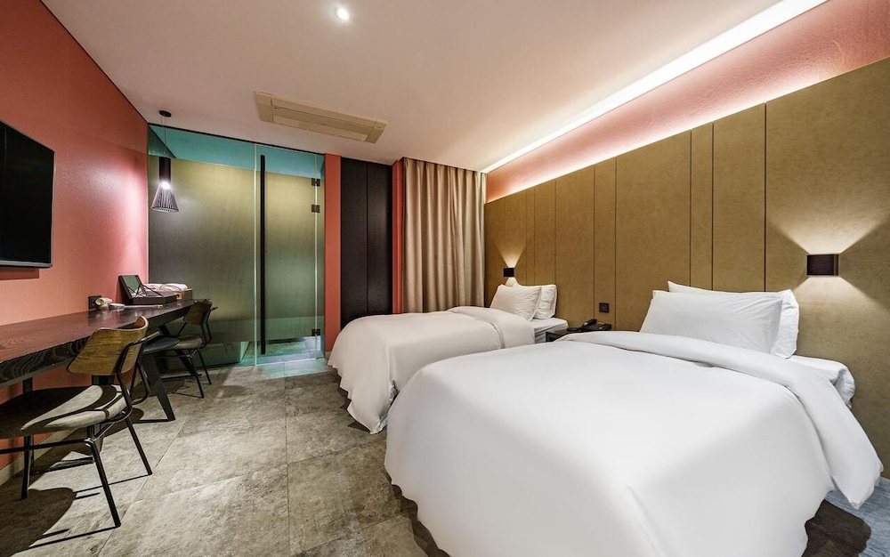 hotel the designers cheongnyangni