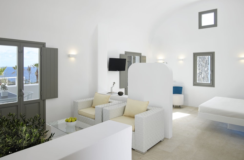 aurora luxury suites