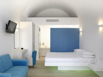 aurora luxury suites