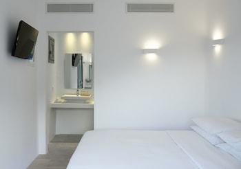 aurora luxury suites