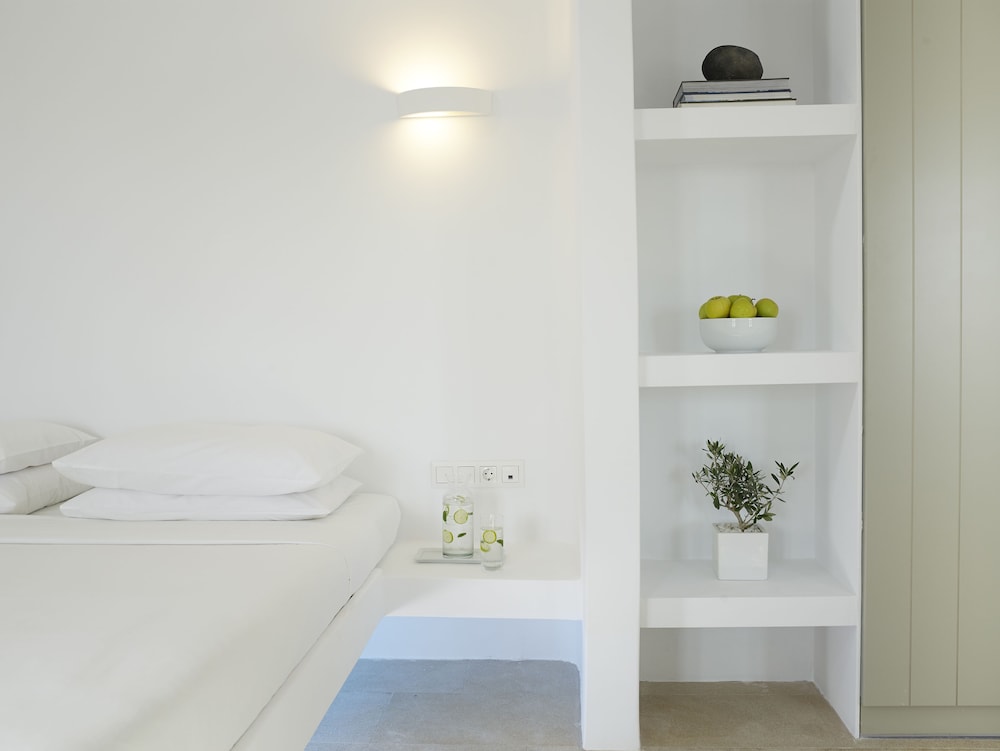 aurora luxury suites