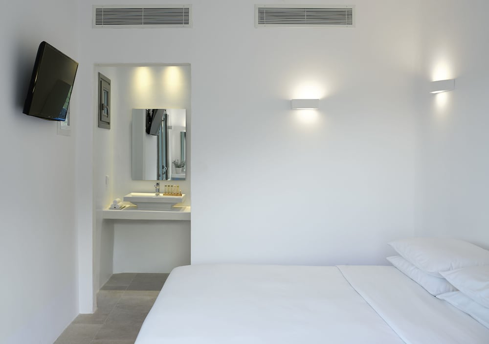 aurora luxury suites