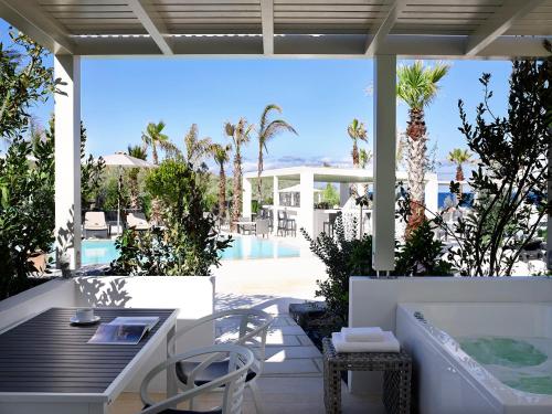 aurora luxury suites