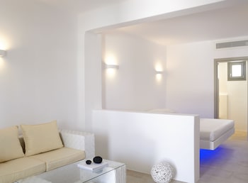 aurora luxury suites