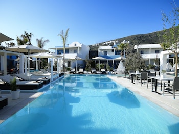 aurora luxury suites