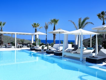 aurora luxury suites