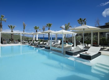 aurora luxury suites