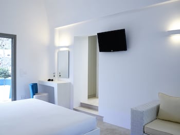 aurora luxury suites