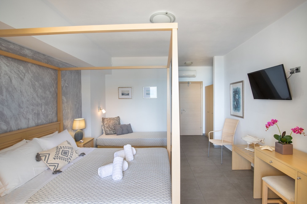 blue harmony hotel