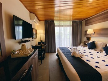 Volta Hotel Akosombo,Akropong>>Akosombo,3 star