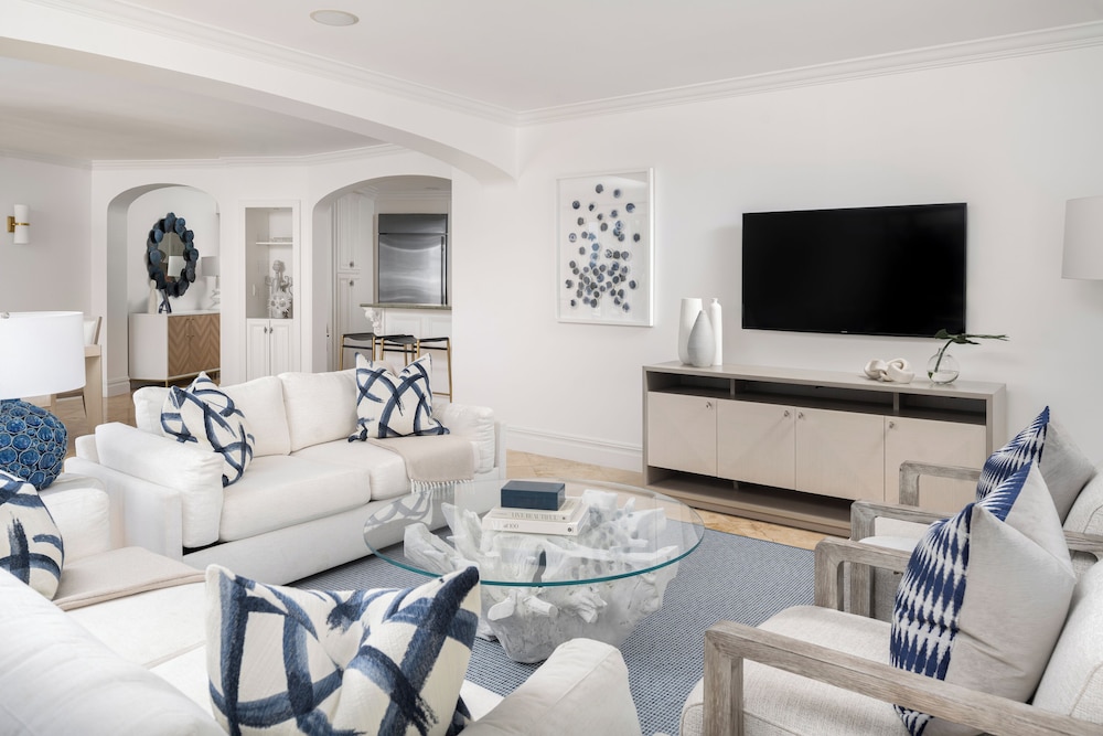 the somerset on grace bay