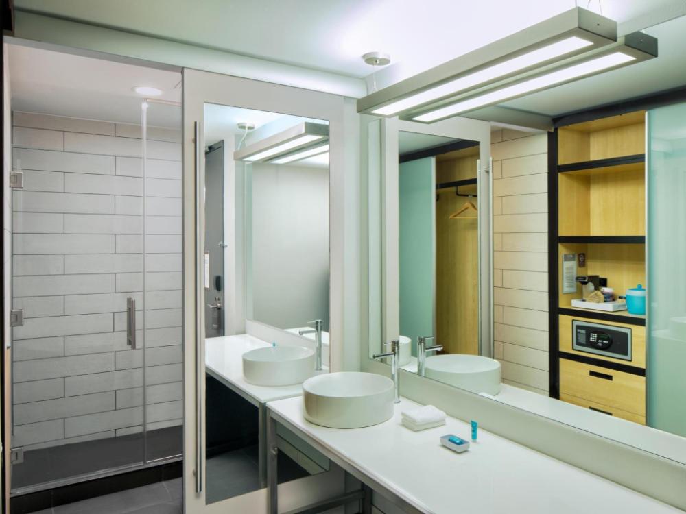 aloft louisville east