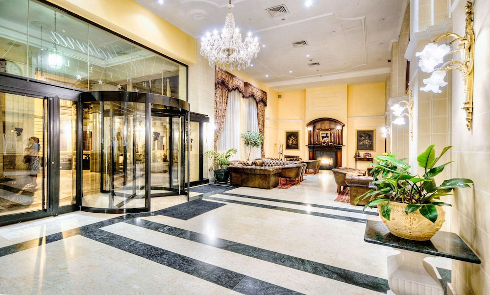 ax the victoria hotel