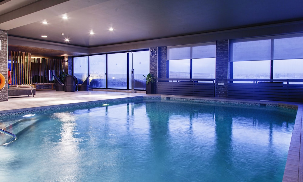 ax the victoria hotel