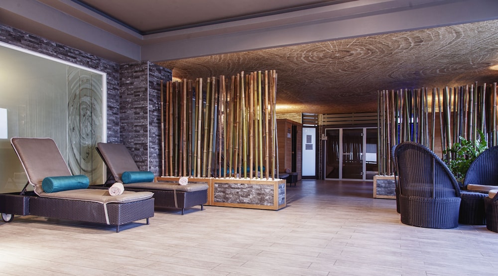 ax the victoria hotel