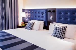 ax the victoria hotel