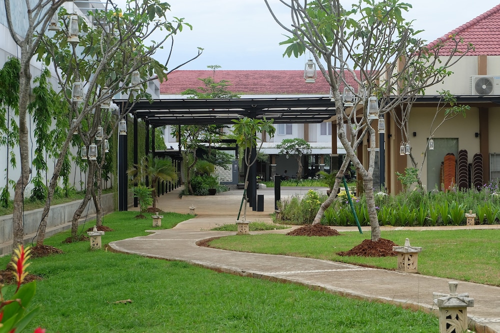front one akshaya hotel karawang