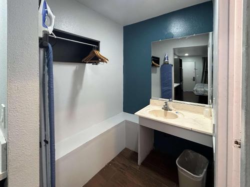 Studio 6 Hemet, Ca,Murrieta>>Hemet,2 star