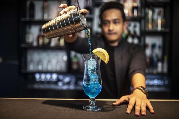 cube boutique capsule hotel chinatown