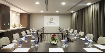 oaks liwa executive suites
