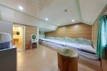 kenting dajianshan wilderness bungalow