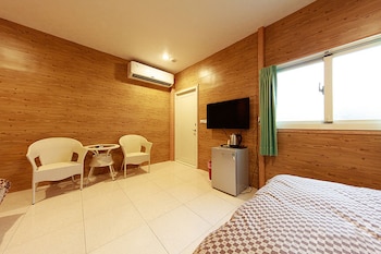 kenting dajianshan wilderness bungalow