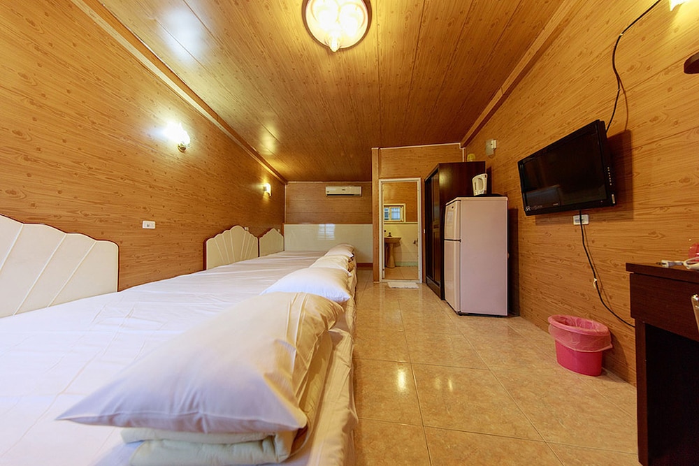 kenting dajianshan wilderness bungalow