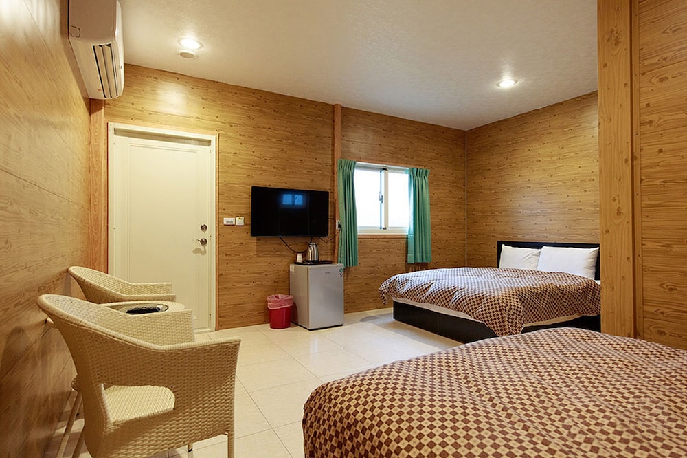 kenting dajianshan wilderness bungalow