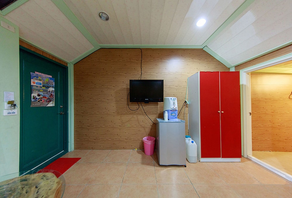 kenting dajianshan wilderness bungalow