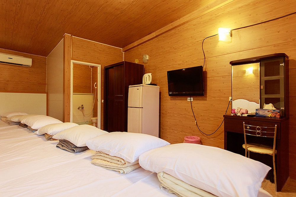 kenting dajianshan wilderness bungalow