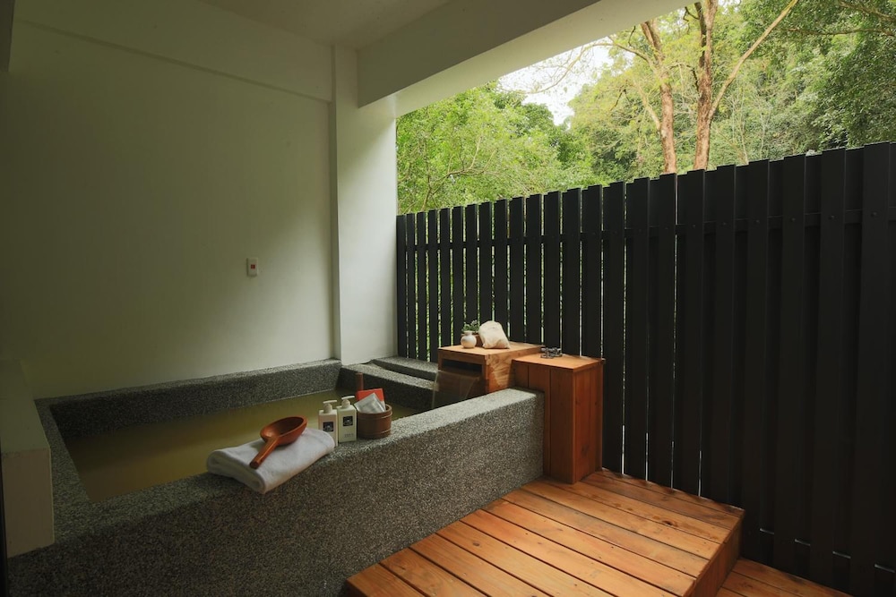 ruisui sunshine hot spring bandb