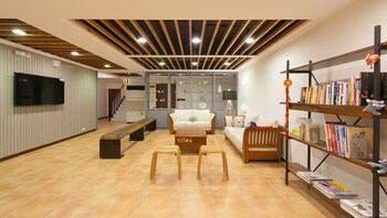 sun hola villa