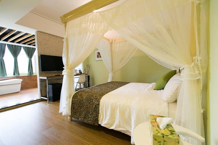 sun hola villa