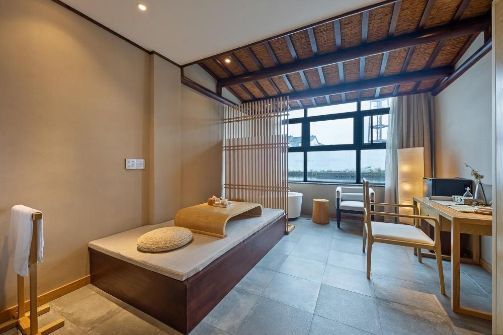 floral lux hotel xitang yiju bandb