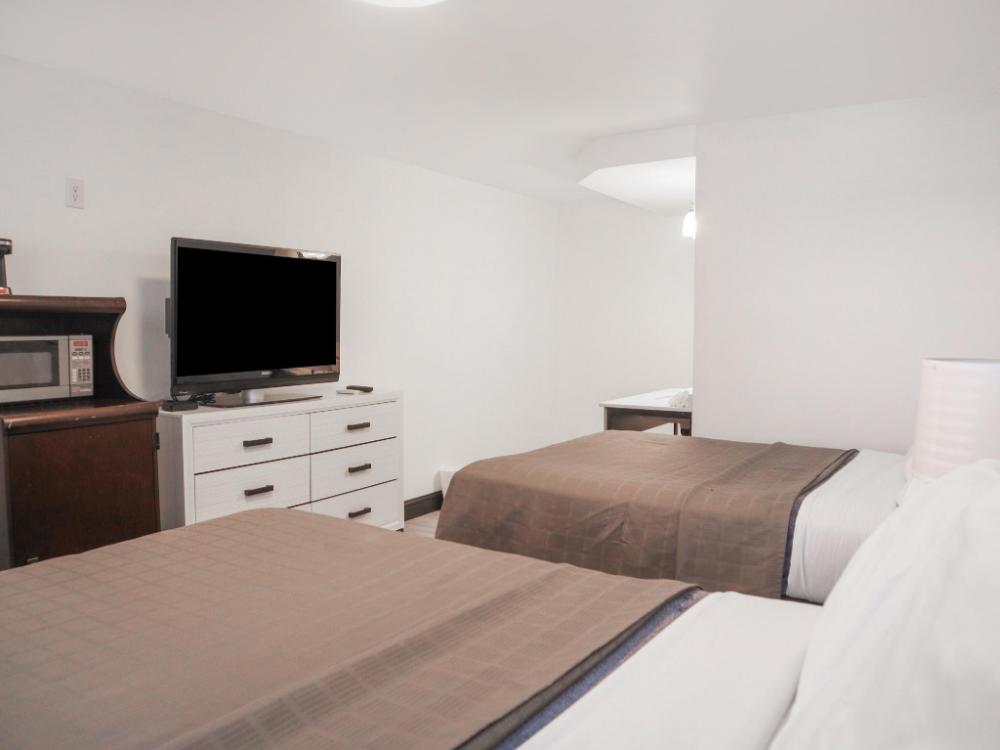 the lancaster motel by oyo ronks near paradise