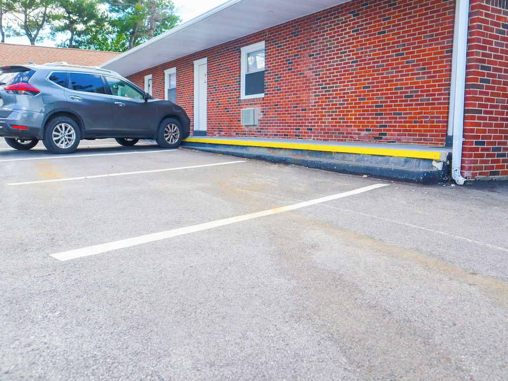 the lancaster motel by oyo ronks near paradise