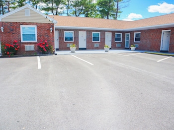 the lancaster motel by oyo ronks near paradise