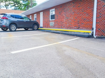 the lancaster motel by oyo ronks near paradise