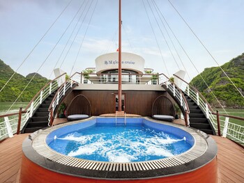 rosa cruise
