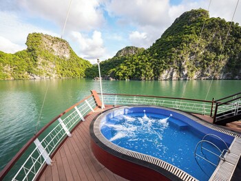 rosa cruise