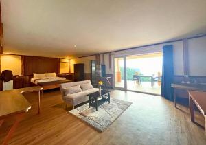 Verde View Villas,Puerto Galera>>Maricaban Island,4 star