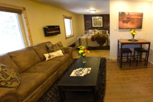 the silver lake lodge adults only