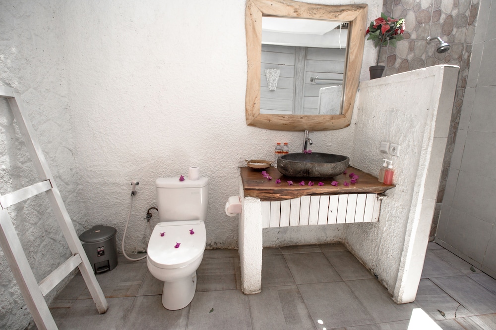 gili breeze tropical bungalows