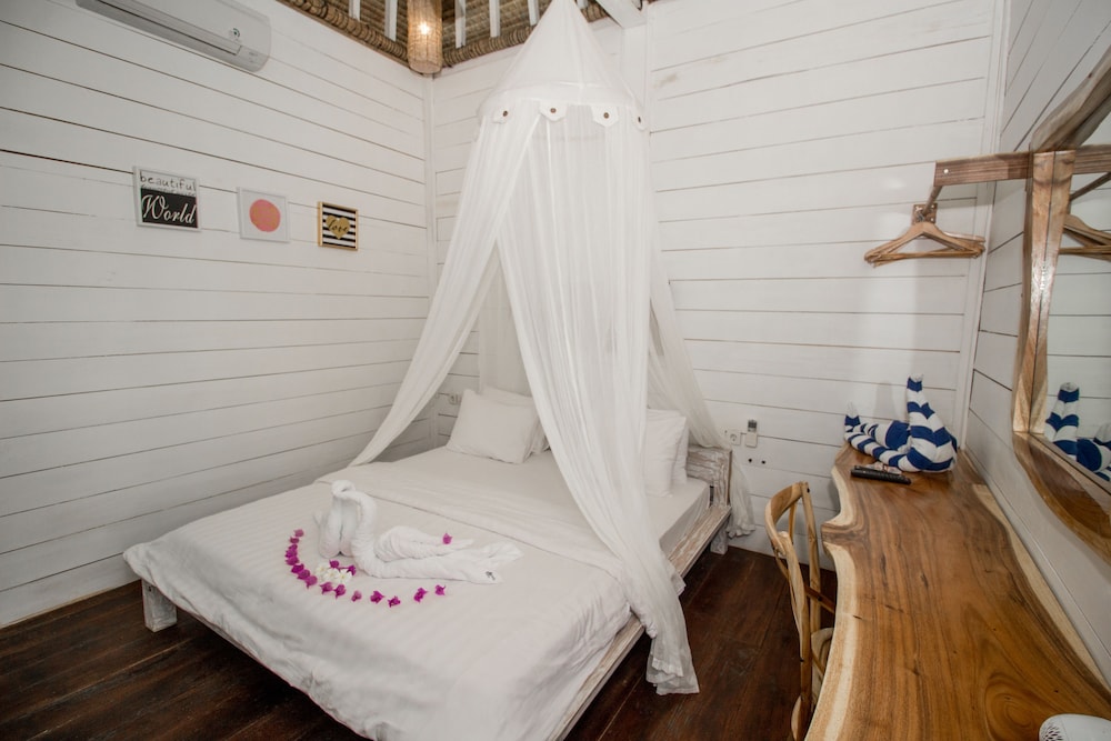 gili breeze tropical bungalows