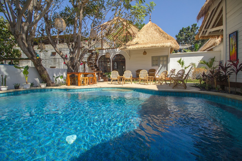 gili breeze tropical bungalows
