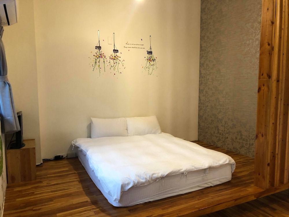 sanyi happiness bandb