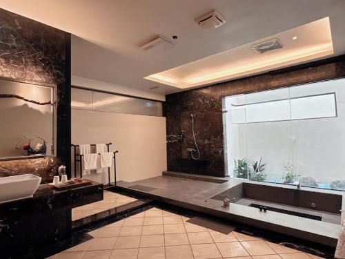 orient luxury villa motel