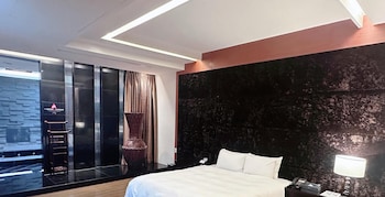 orient luxury villa motel