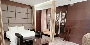 orient luxury villa motel